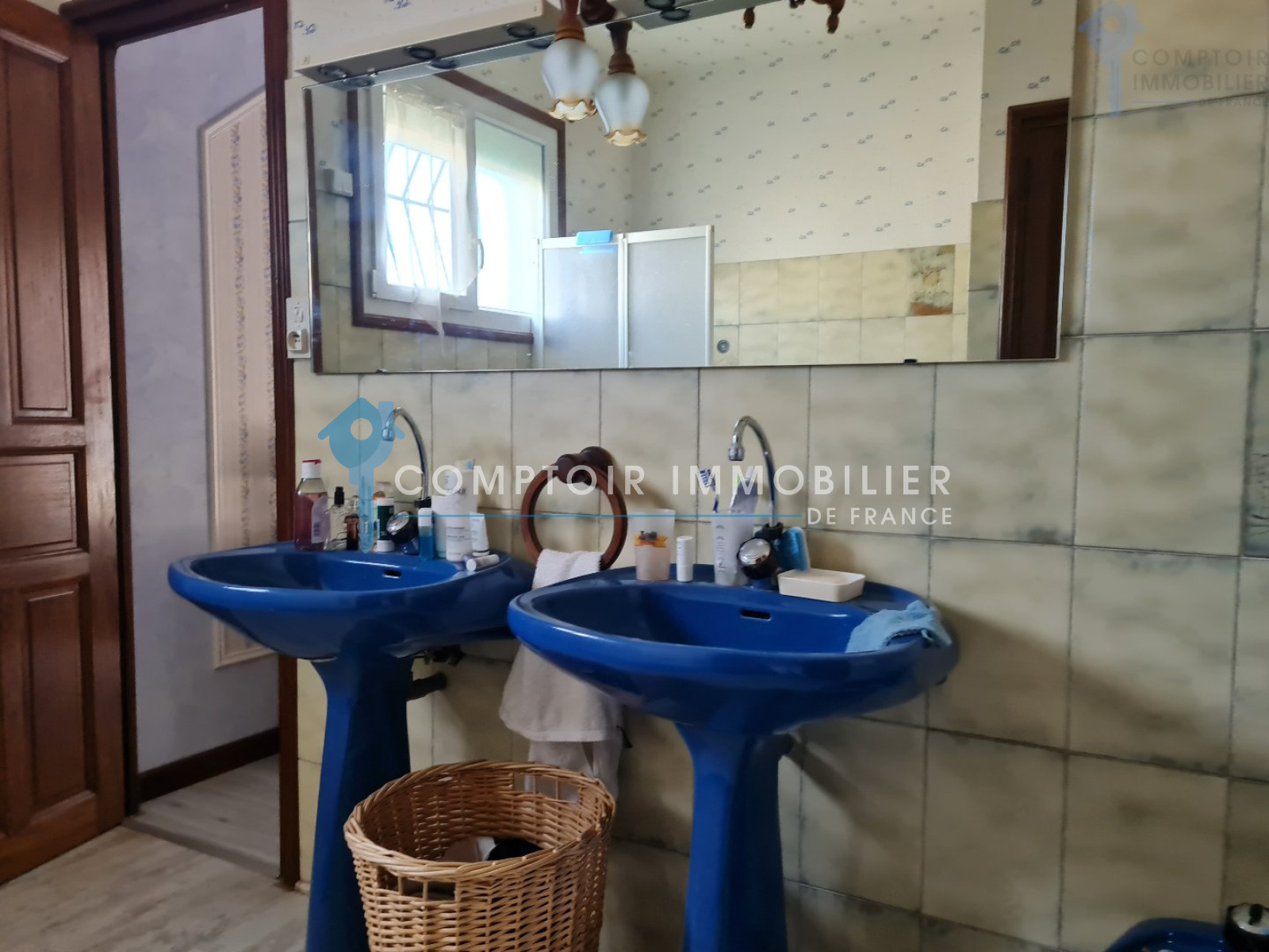 Vente DEPT ARDECHE (07) A VENDRE UZER maison 140 m² env. sur 1 hect