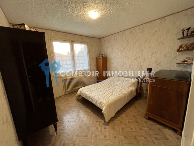 Vente DEPT ARDECHE (07) A VENDRE UZER maison 140 m² env. sur 1 hect