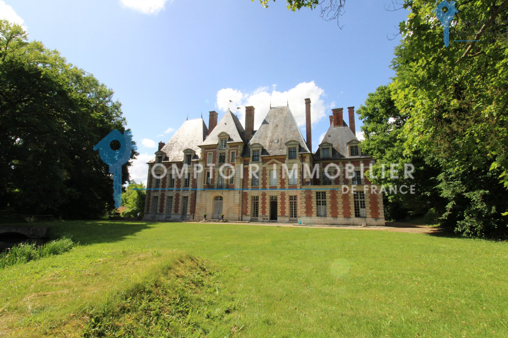 Vente Château / Manoir 1900m² 20 Pièces à Chambray (27120) - Comptoir Immobilier De France