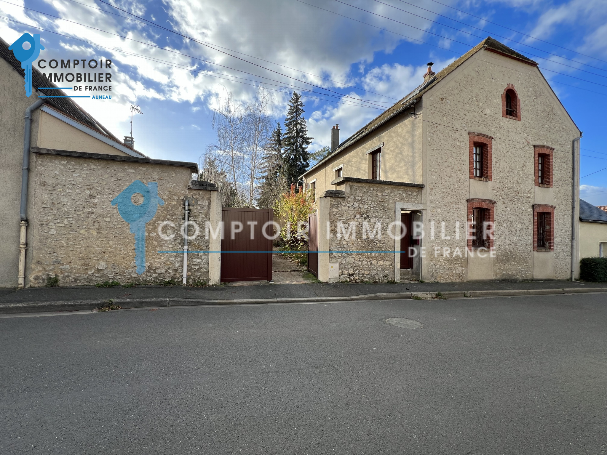 Vente Maison 204m² 9 Pièces à Aunay-sous-Auneau (28700) - Comptoir Immobilier De France